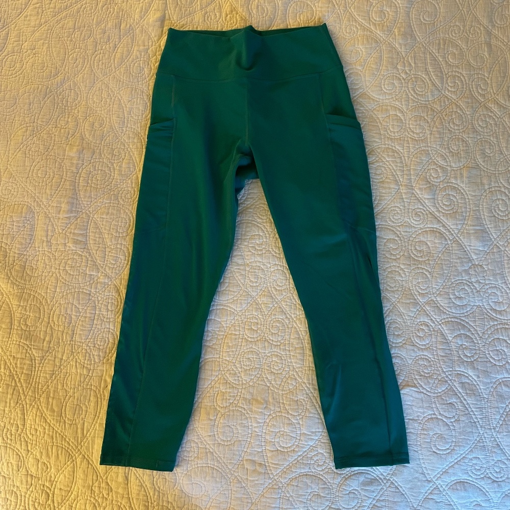 Fabletics Womens Capri Leggings